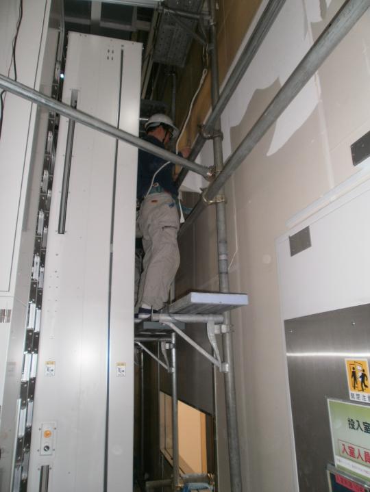 震災災害復旧工事　防塵クロス　