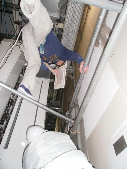 工場リフォーム　防塵クロス