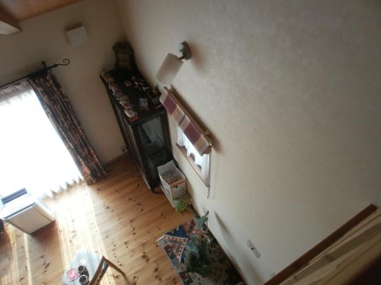 ダイアトーマス　スイス漆喰　パイン材