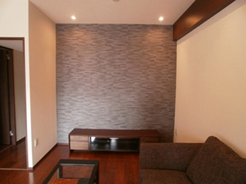 新しくなっただけでなく、お洒落な壁紙に変わりとても嬉しいです。