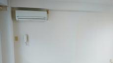 壁紙　クロス　自然素材　ルナファーザー　水性塗料　内装　リフォームsekoumaeruna01.jpg